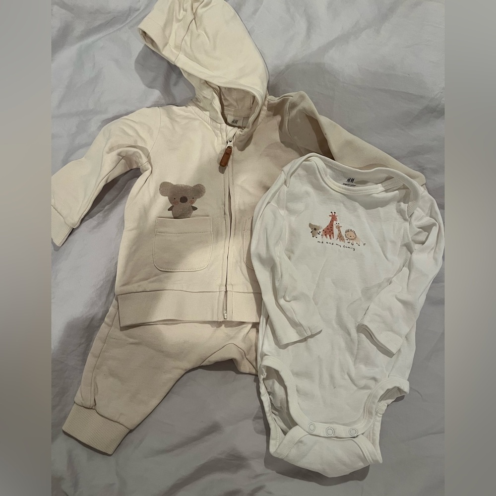 H & M animal set size 6 months